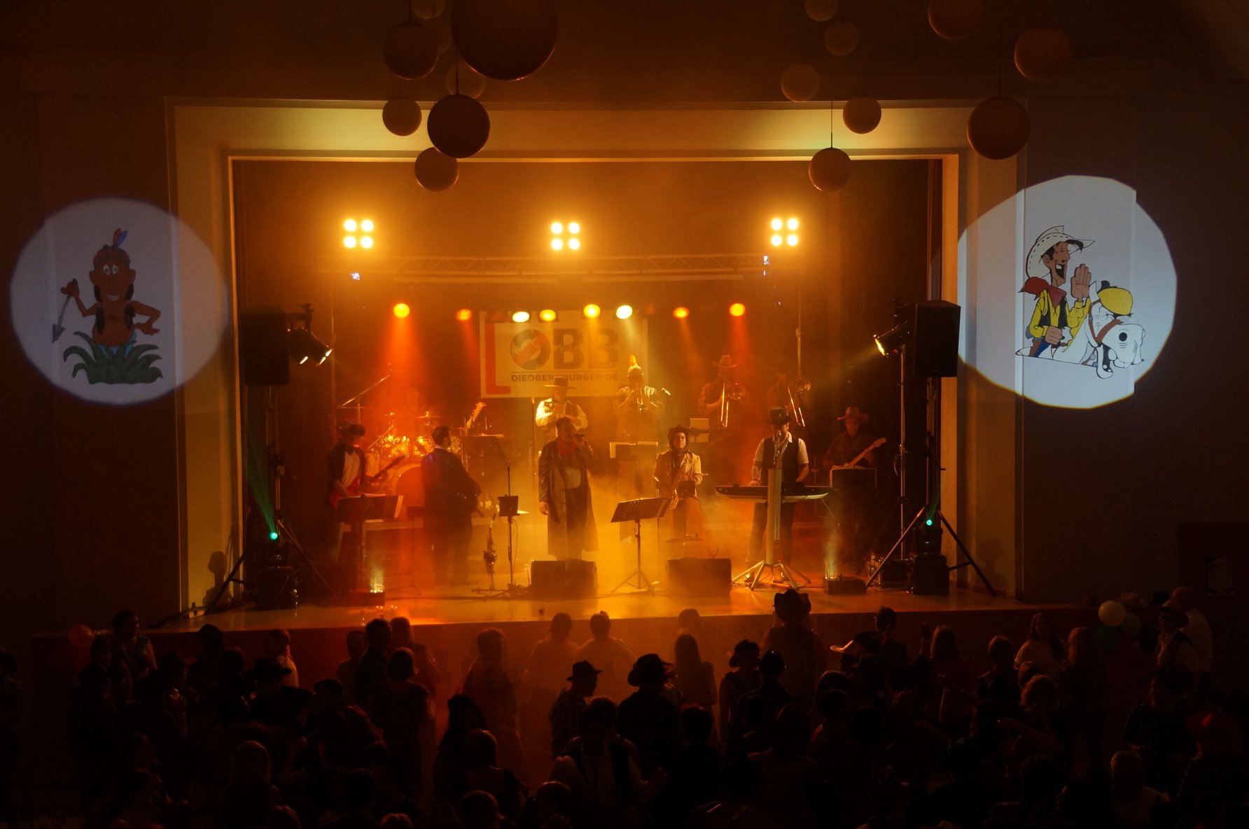 Großer Rosenmontagsball in Obernburg